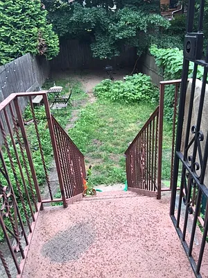 Rented by Alexander Bilu, LREB | media 25