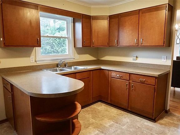 5th image of 64 Wheatstone Cir