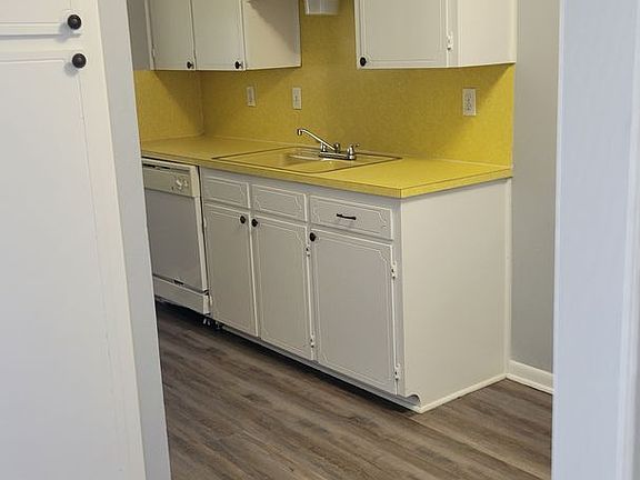 4th image of 502 Mary St #201