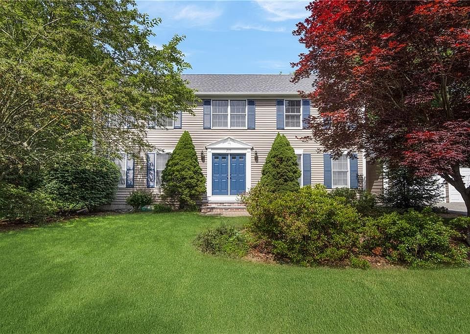 1st image of 255 Chestnut Dr