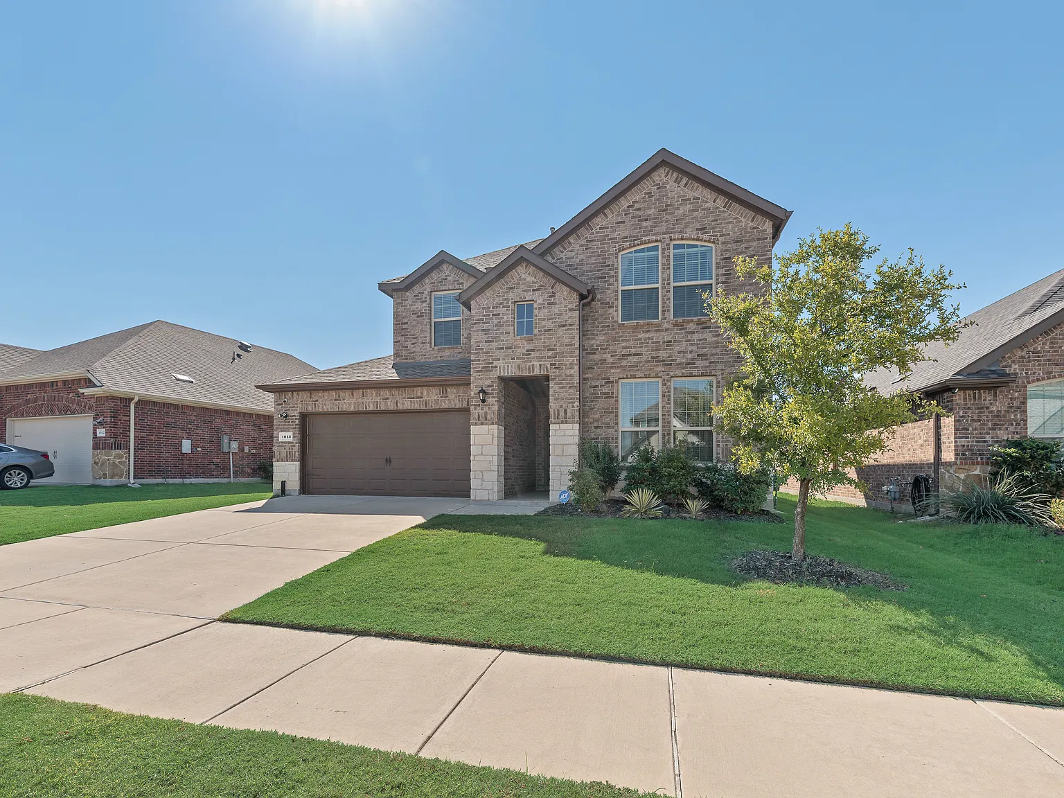 4 bed, 2338 sqft, $2,900 — Photo 3