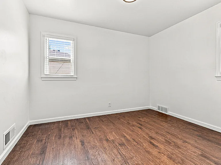 167 S 12th Ave — Photo 14