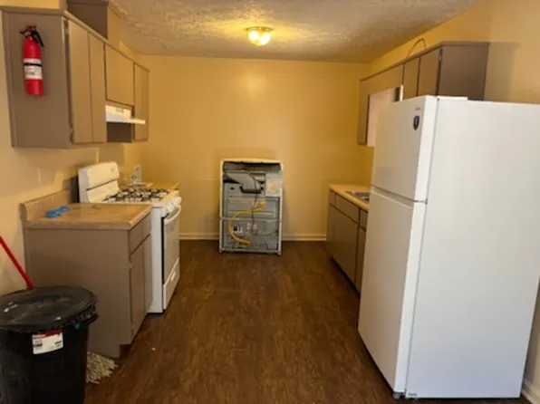 4325 Lincolndale Dr, Ellenwood, GA 30294