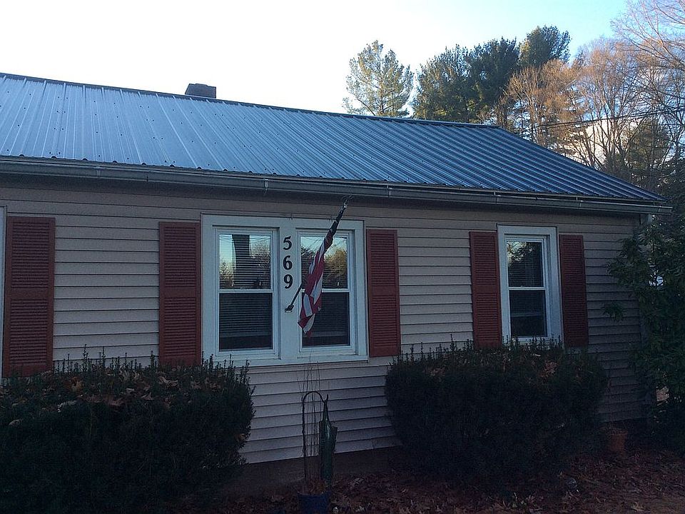 2nd image of 569 Halladay Ave W