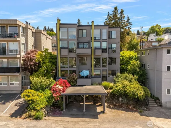 2831 14th Ave W #2, Seattle, WA 98119