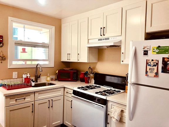 5th image of 986 Kains Ave #984-A