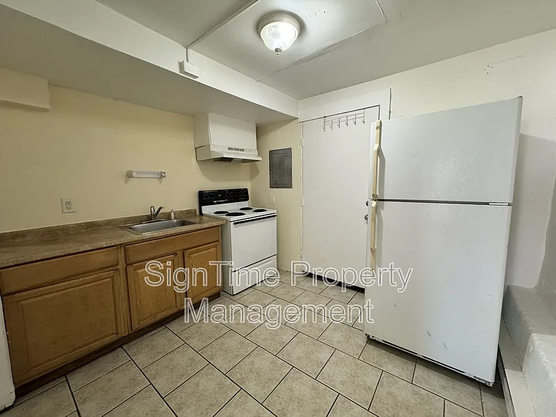 Studio, 1.0 bath, 550 sqft, $775 — Photo 3