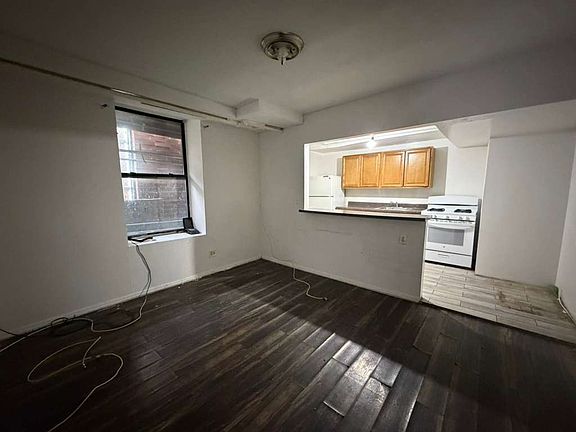5th image of 1801 Marmion Ave APT W1