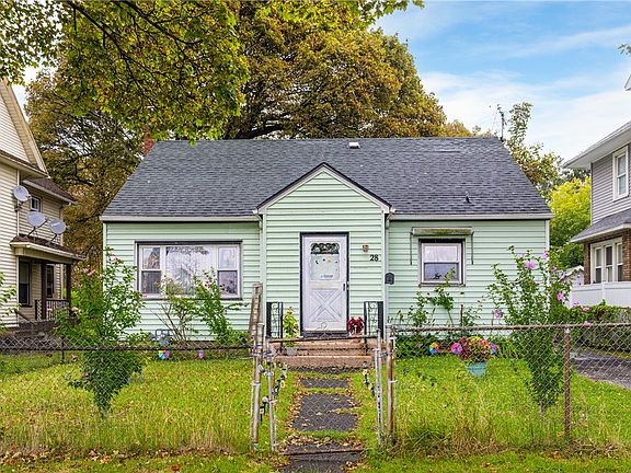 3rd image of 28 Backus St