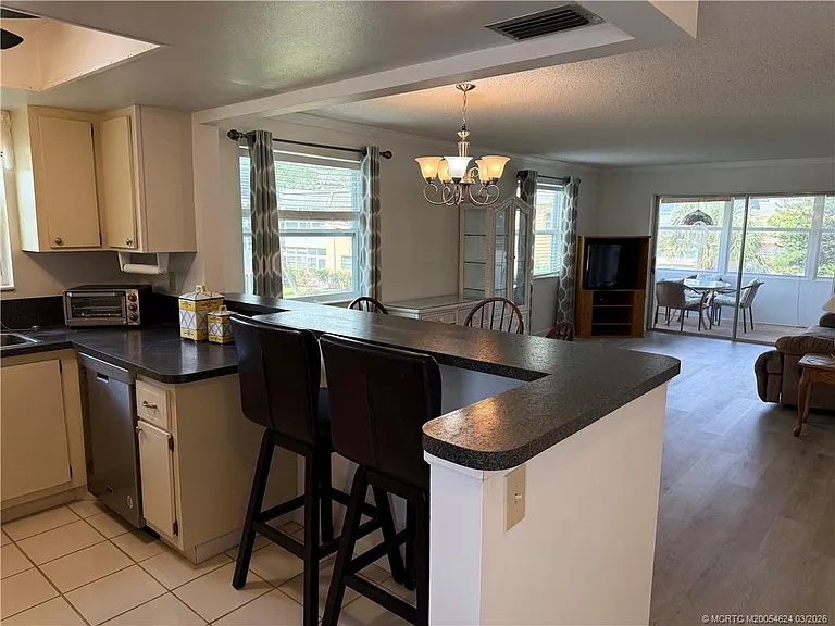 2950 SE Ocean Blvd #4 — Photo 10