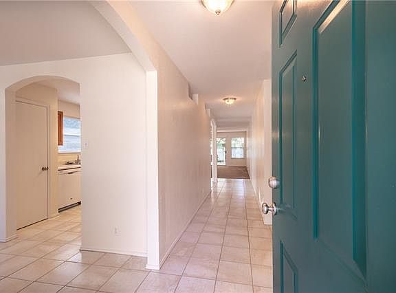 5th image of 613 Blair Ave
