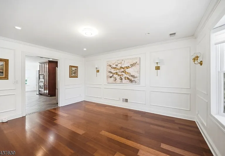 100 Kimball Ave — Photo 6