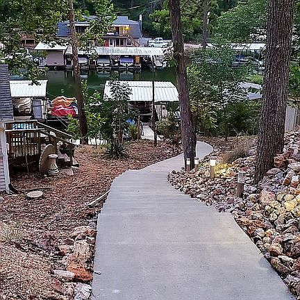 Concrete steps to dock.