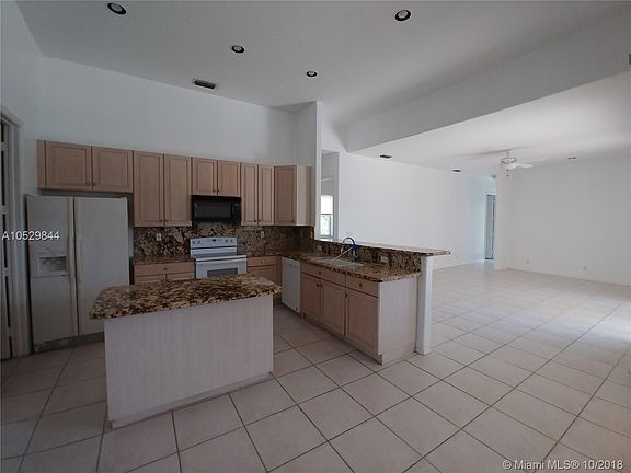 3rd image of 4923 NW 57th Ln