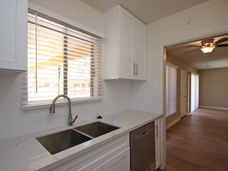 1170 Huntington Dr #A8 — Photo 10