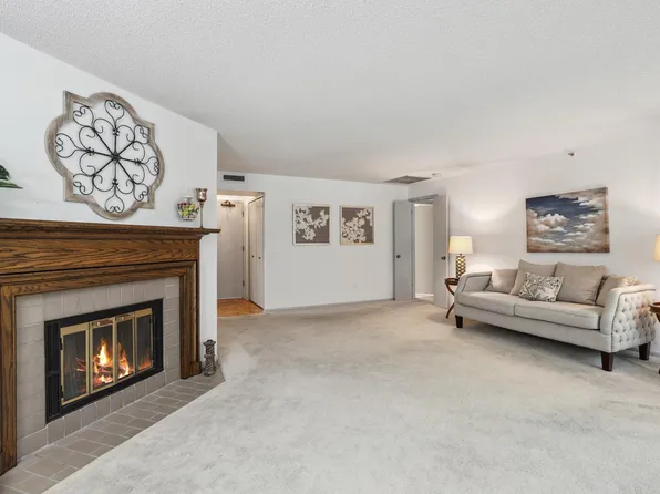 14601 Atrium Way APT 329, Minnetonka, MN 55345