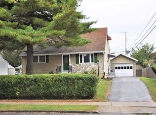 2142 Aster Rd, Bethlehem, PA 18018