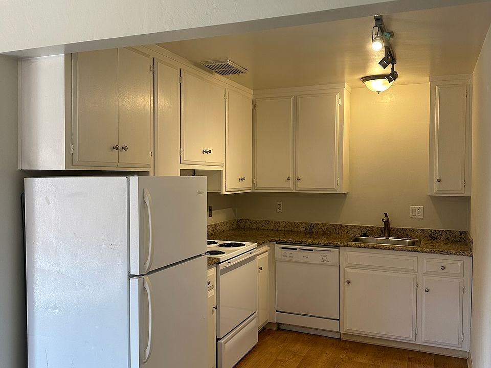 1st image of 1919 Garden Dr #200