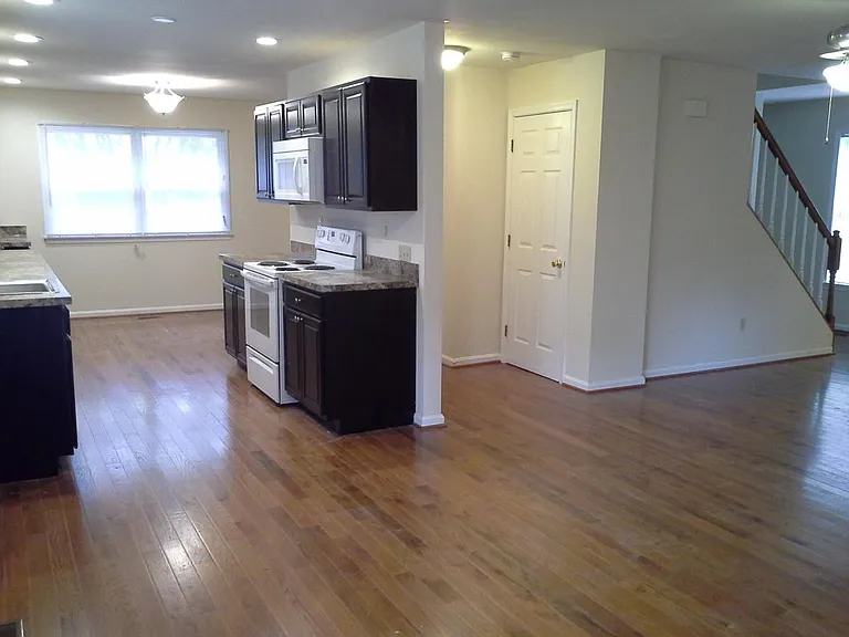Kitchen to family room
