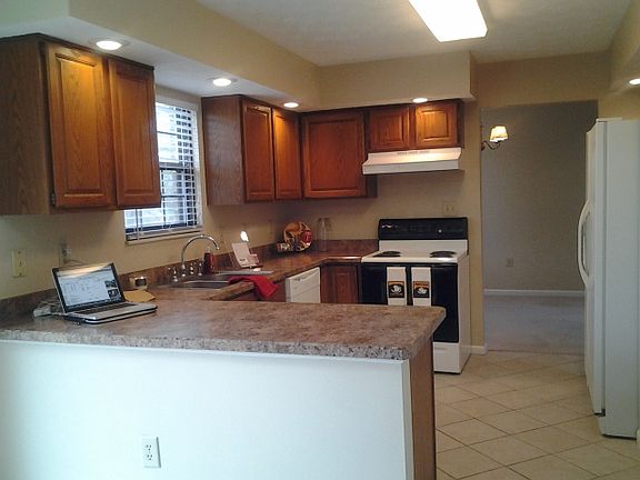 2nd image of 1697 Cliffbrook Ct