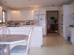 Large EIK/sep.dining area