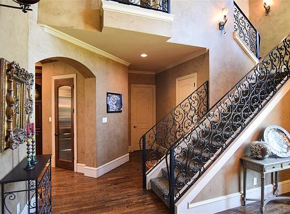 3rd image of 3404 Timber Glen Ln