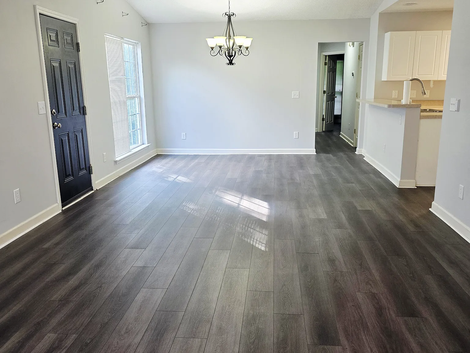 2 bed, 1200 sqft, $1,400 — Photo 2