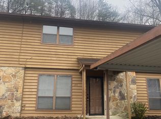 160 Hendrix Dr, Oak Ridge, TN 37830