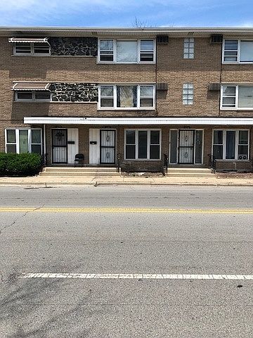 1st image of 626 Sibley Blvd #0