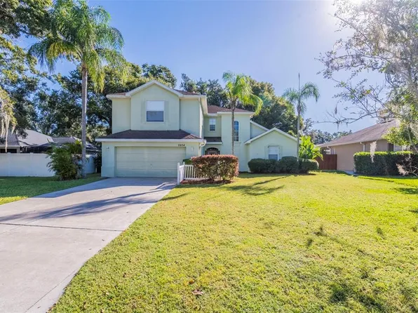 2804 Spring Meadow Dr, Plant City, FL 33566