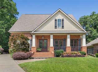 808 Country Club Ct, Mobile, AL 36609