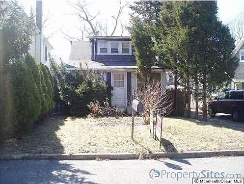 2nd image of 403 Moore Rd