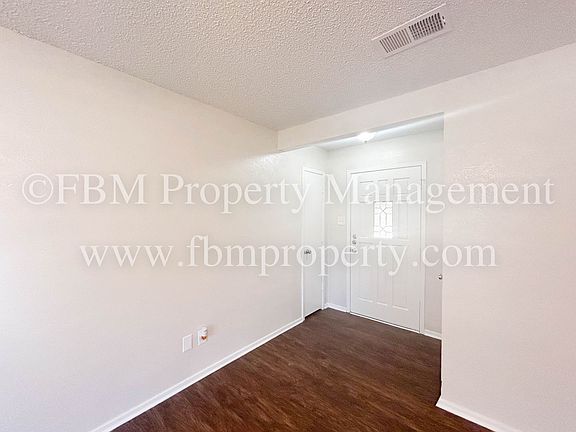 2nd image of 801 Biloxi Dr