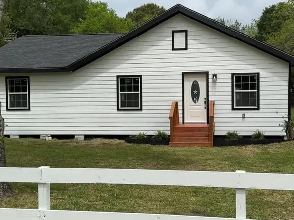 8414 Schiro Rd, Hitchcock, TX 77563