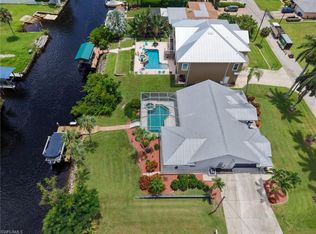 6075 Island Park Ct, Fort Myers, FL 33908