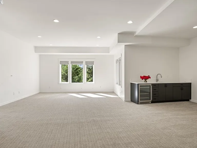 3718 SW Hillside Dr — Photo 39