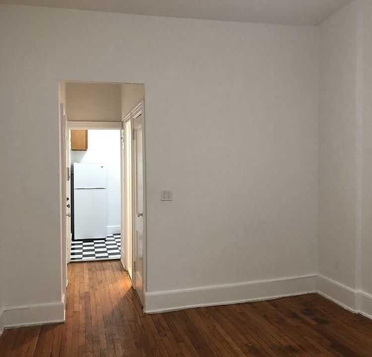 2nd image of 553 3rd Ave APT 22