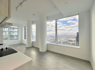 8 Wellesley St W #5215, Toronto, ON M4Y 0J5