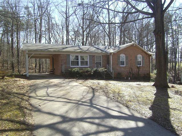 1st image of 703 Greenway Dr