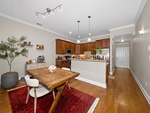 5th image of 4141 N Kedzie Ave #405
