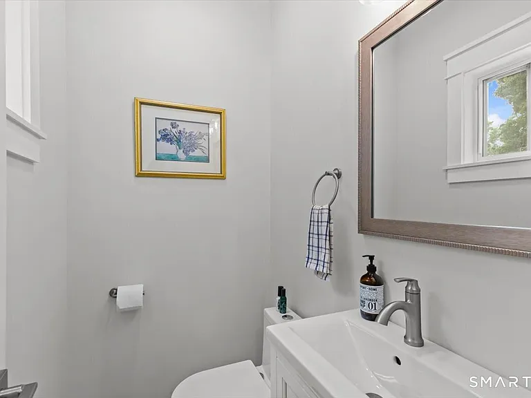 653 Forest Rd — Photo 6