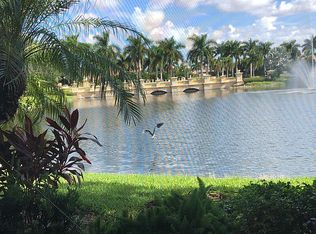 124 Spring Lake Cir, Naples, FL 34119