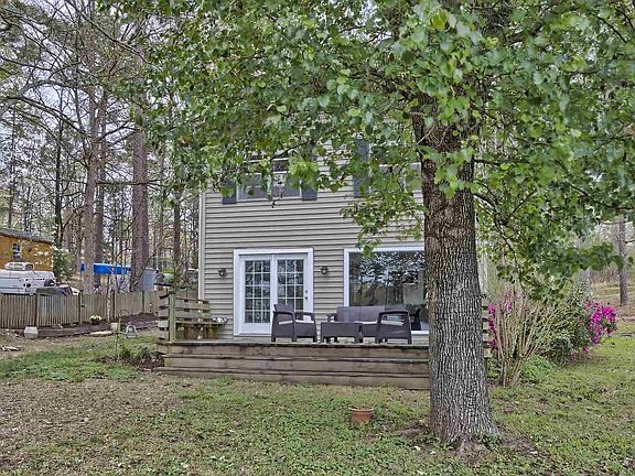 4th image of 228 Lakeshore Dr