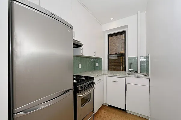 Rented by Aether Property Group | media 11