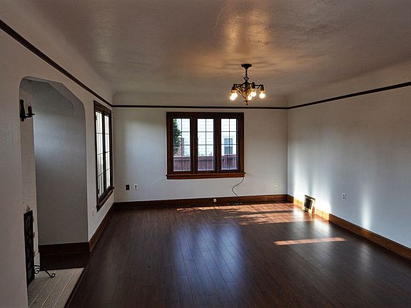 4th image of 1120 N Junett St
