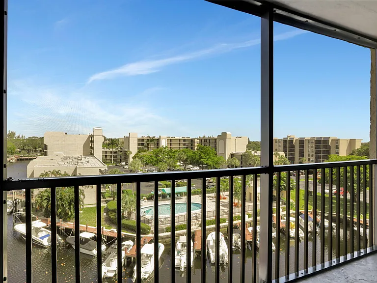 4 Royal Palm Way #6020 — Photo 25