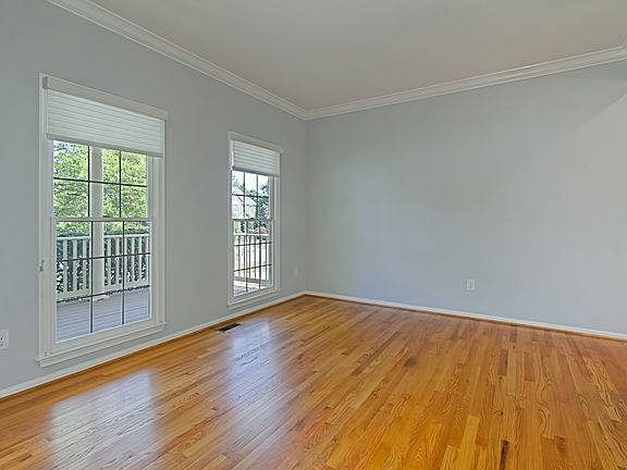 5th image of 13517 Portage Pl