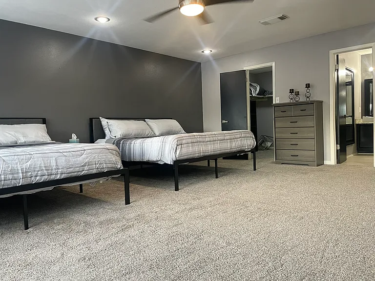 21634 Longwood — Photo 38