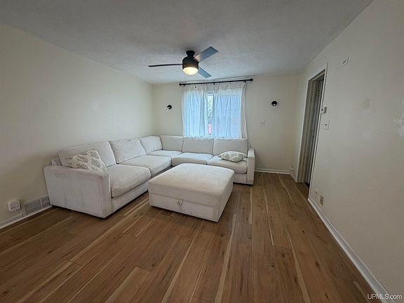 5th image of 475 River St