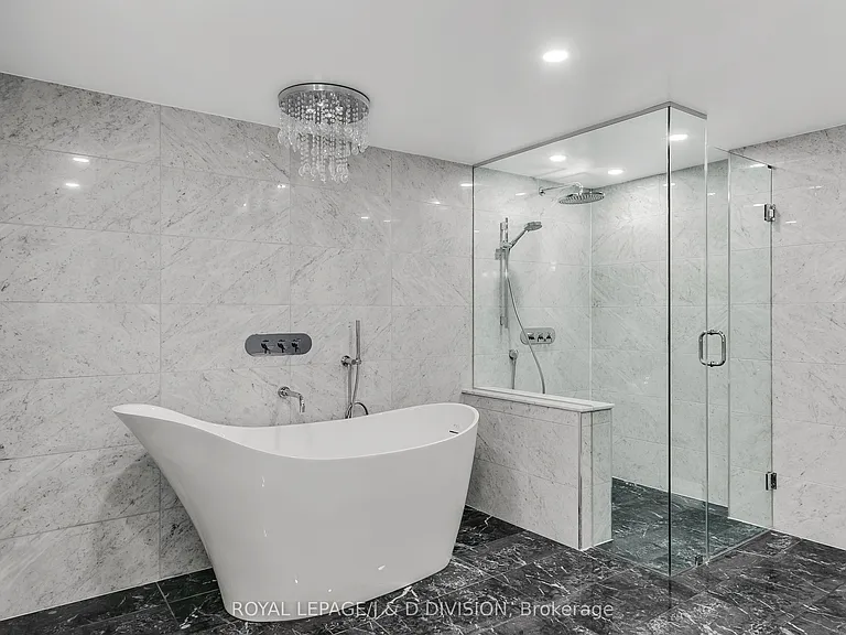 25 George St S #405 — Photo 24